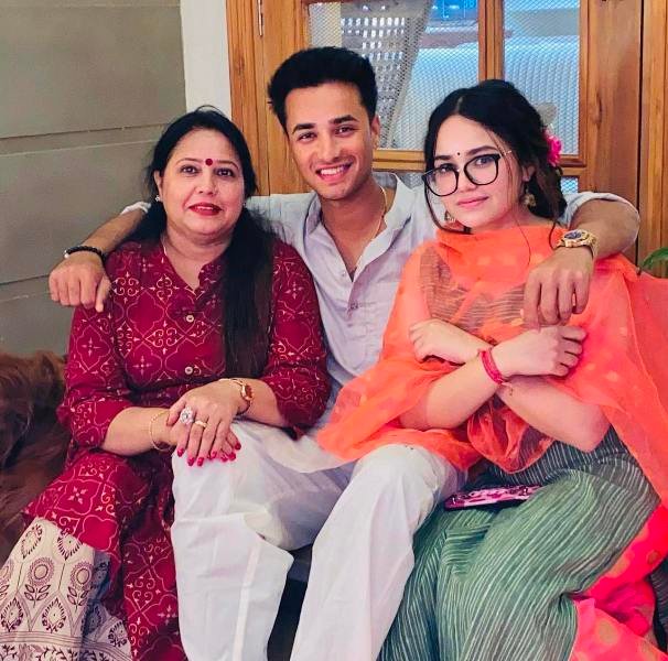Abhishek Sharma Sister Name: Abhishek Sharma Sister Photos