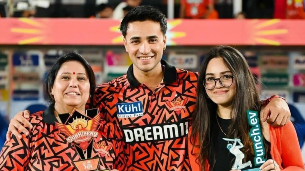 Abhishek Sharma Sister Name: Abhishek Sharma Sister Photos