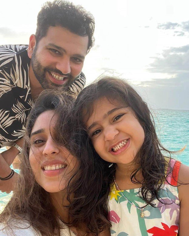 Ritika Sajdeh Photos